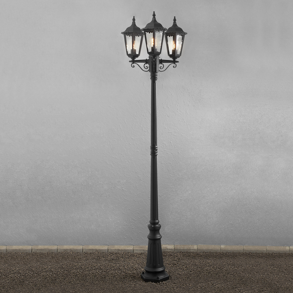 Firenze 220cm Svart stolpe från Konstsmide - Firenze 3-arm stolpe &auml;r en klassisk och elegant utomhuslampa med tre vackra lyktor.
