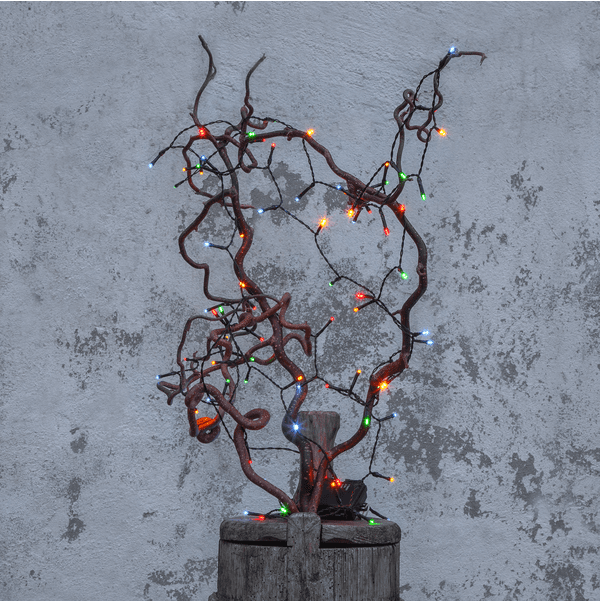 Ljusslinga Akku 5m Svart från Star Trading - Den &auml;r utrustad med en praktisk timerfunktion som lyser i 6 timmar och &auml;r sl&auml;ckt i 18 timmar f&ouml;r att spara batteri.