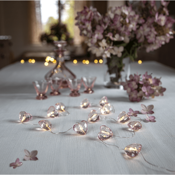Ljusslinga Valentine Rosa från Star Trading - Levereras med 30cm extra kabel till batteridosan.