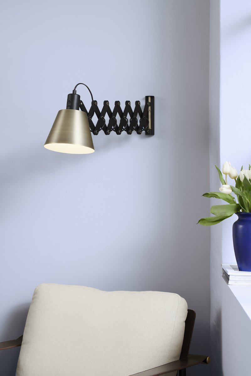 Vintage Ø18 Antik vägglampa från Halo Design - Vintage &auml;r b&aring;de praktisk och estetiskt tilltalande &ndash; en lampa med b&aring;de historia och stil!