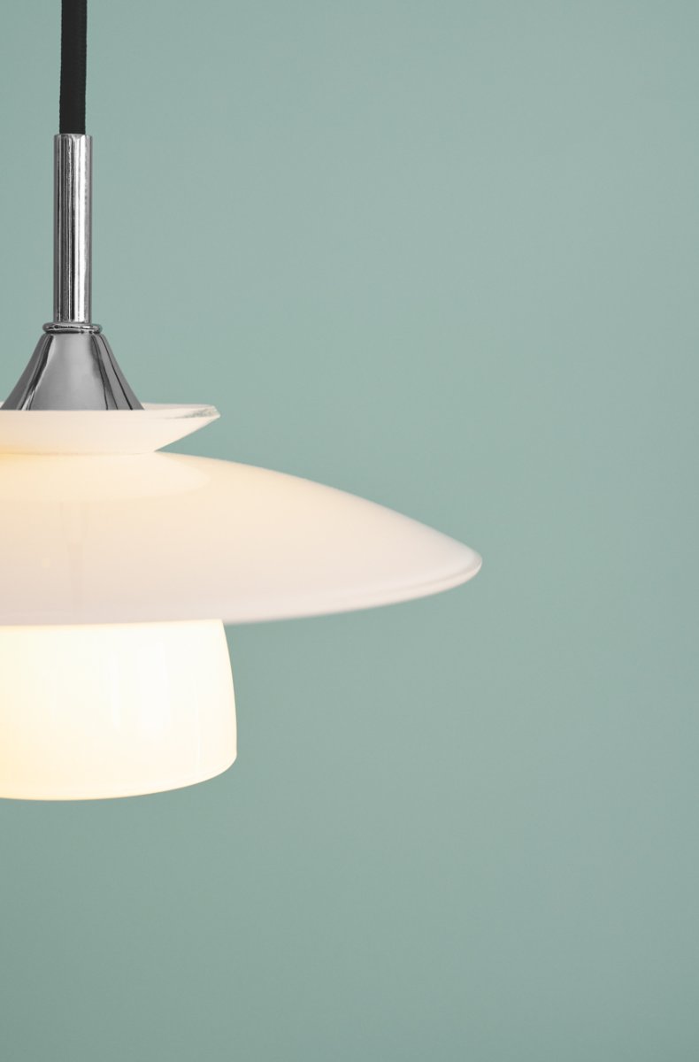 Scandinavia Ø20 Opal taklampa från Halo Design - Scandinavia &auml;r b&aring;de praktisk och estetisk &ndash; en lampa som f&ouml;renar funktion och form p&aring; ett harmoniskt s&auml;tt.