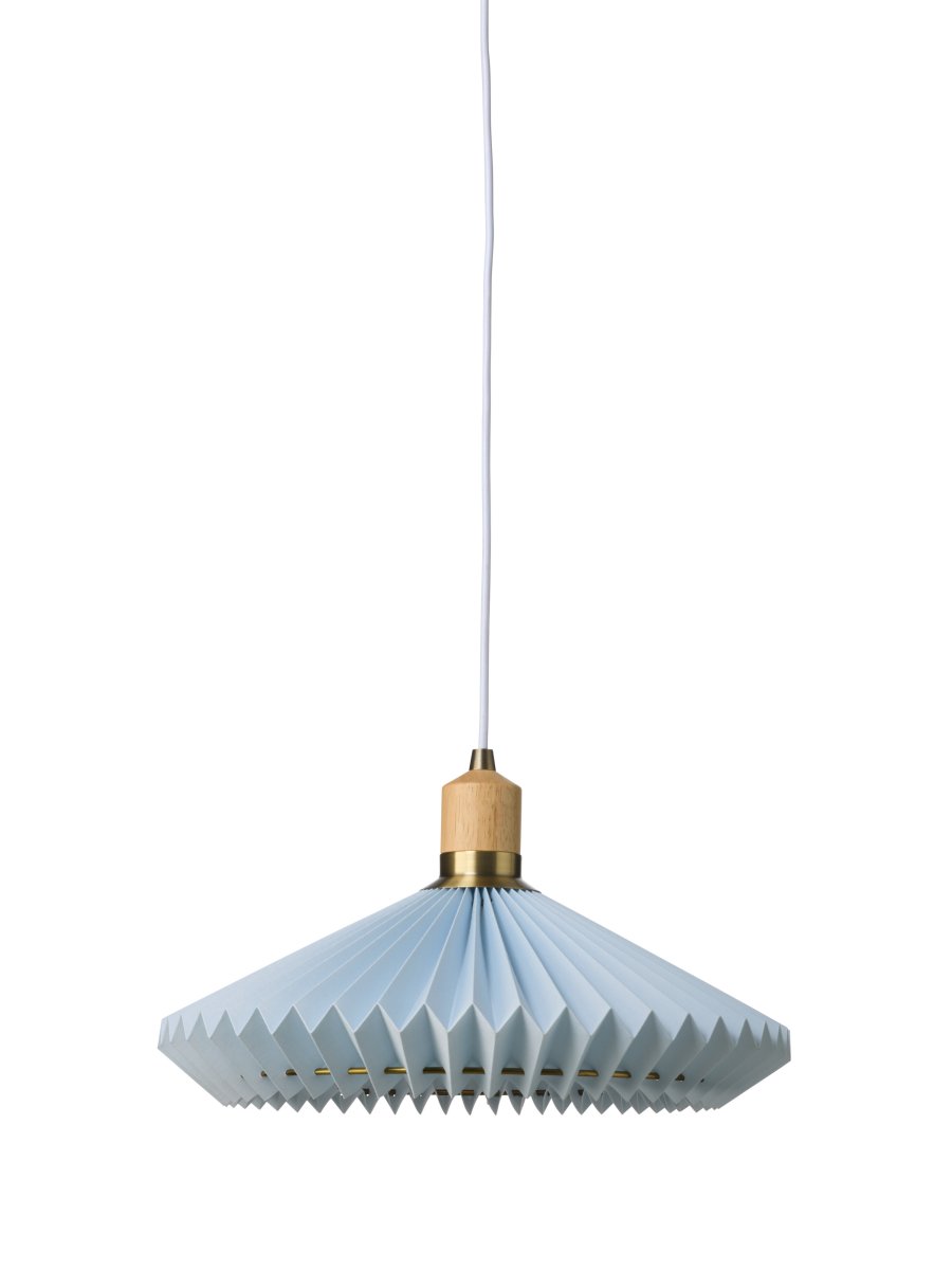 Zoom bild av Paris Ø40 Ljusblå taklampa från Halo Design - Med sin diameter p&aring; 40 cm sprider Paris ett mjukt och behagligt ljus som bidrar till en ombonad atmosf&auml;r.