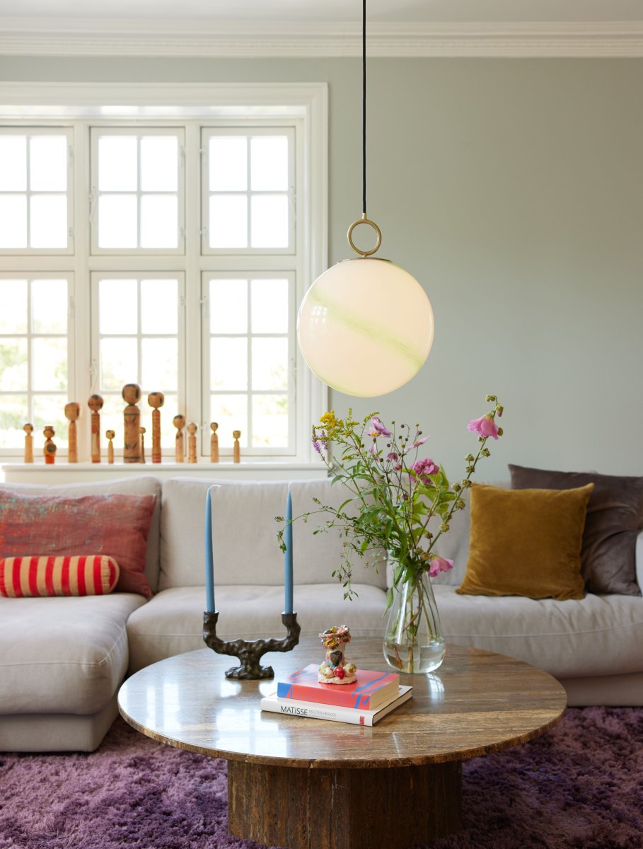 Stockholm Ø30 Grön taklampa från Halo Design - Taklampan Stockholm &auml;r en elegant och sofistikerad ljusk&auml;lla som lyfter din inredning till en ny niv&aring;.