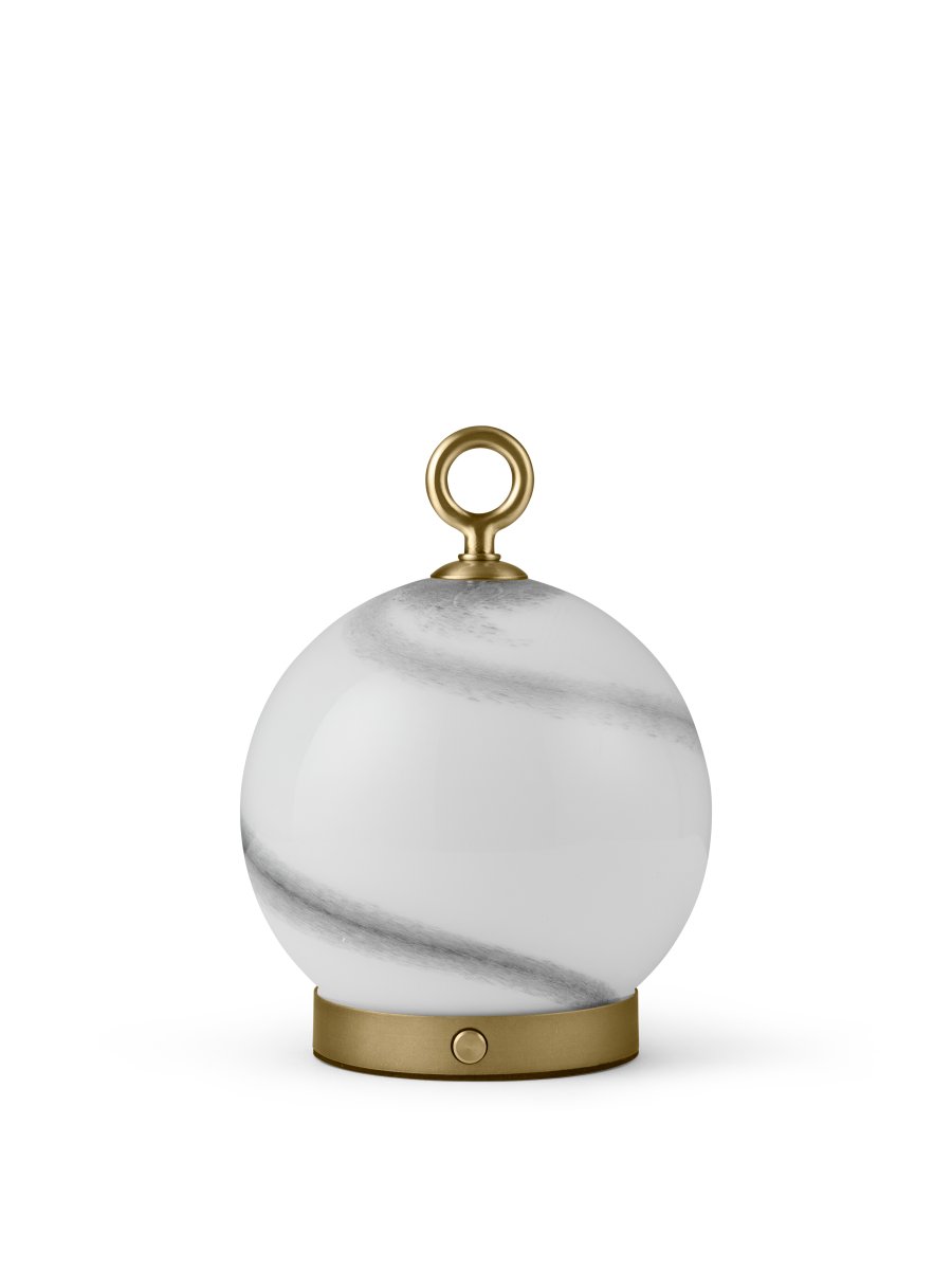 Stockholm 20cm Grå portabel från Halo Design - Den &auml;r IP44-klassad och kan anv&auml;ndas b&aring;de inomhus och utomhus (men b&ouml;r f&ouml;rvaras och laddas inomhus).