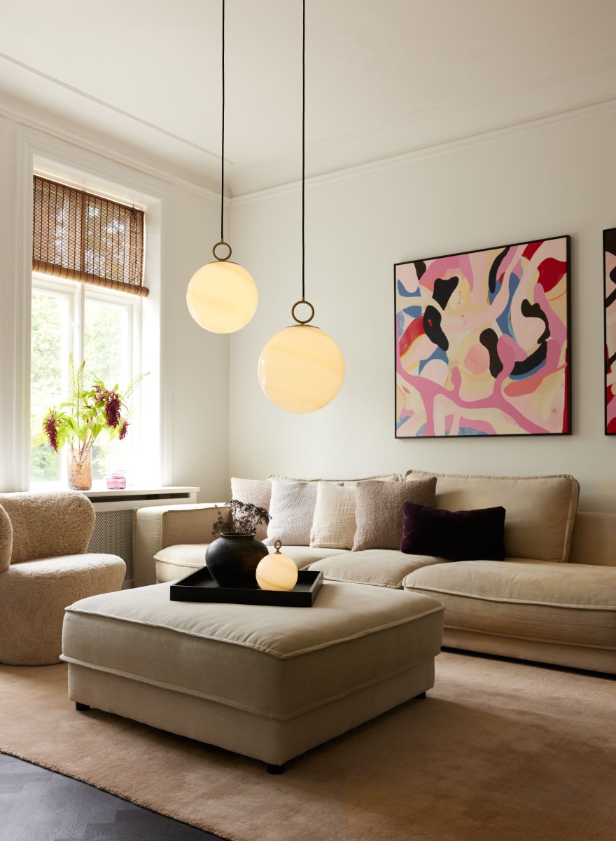 Stockholm 20cm Brun portabel från Halo Design - Den &auml;r IP44-klassad och kan anv&auml;ndas b&aring;de inomhus och utomhus (men b&ouml;r f&ouml;rvaras och laddas inomhus).