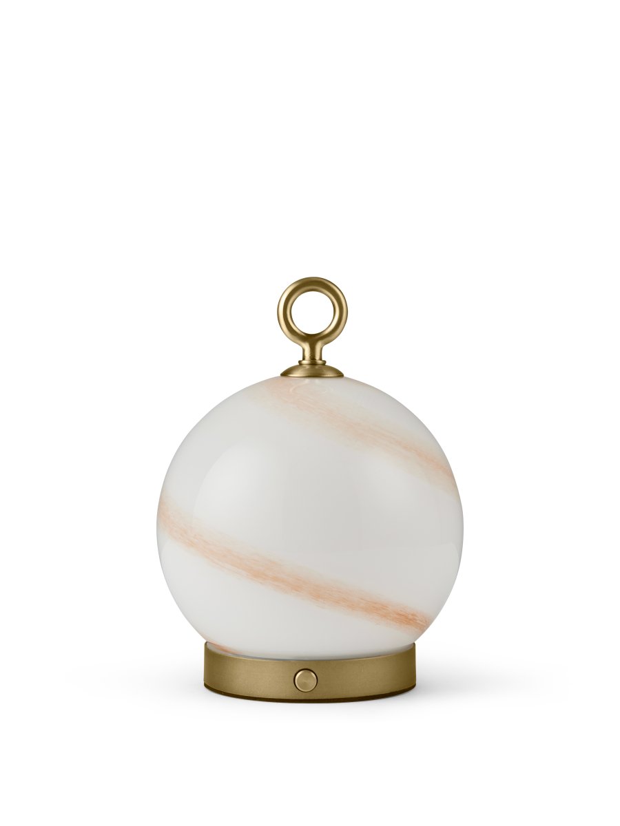 Stockholm 20cm Brun portabel från Halo Design - Den &auml;r IP44-klassad och kan anv&auml;ndas b&aring;de inomhus och utomhus (men b&ouml;r f&ouml;rvaras och laddas inomhus).