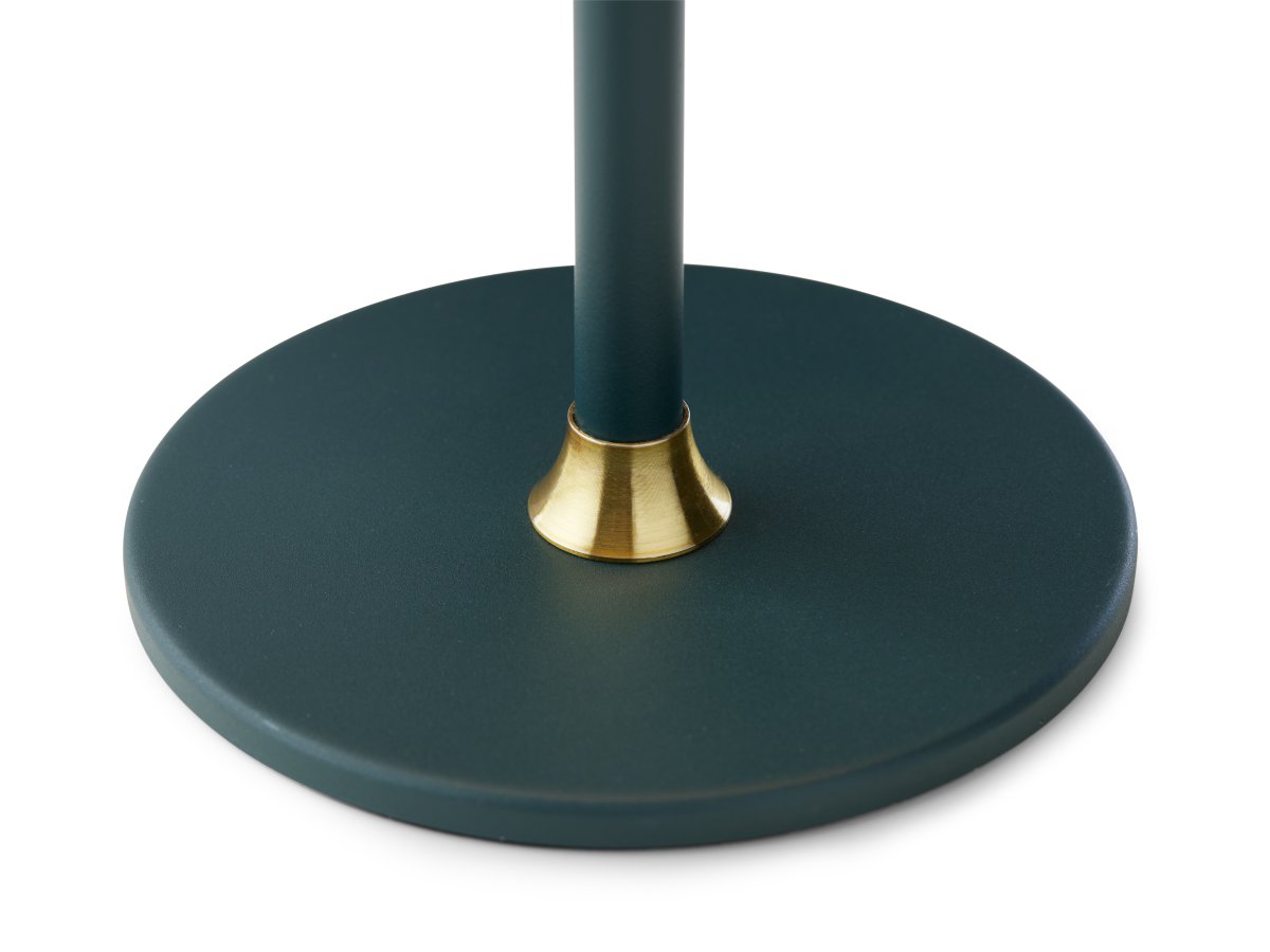 Moon Light 27cm Grön portabel från Halo Design - Det uppladdningsbara batteriet ger flexibilitet och med den medf&ouml;ljande USB-kabeln laddar du den smidigt.