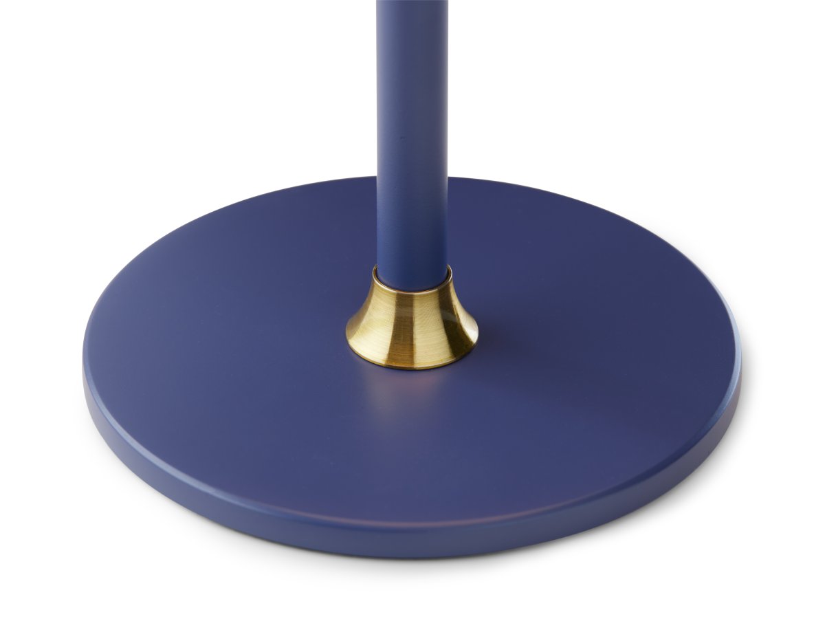 Moon Light 27cm Blå portabel från Halo Design - Det uppladdningsbara batteriet ger flexibilitet och med den medf&ouml;ljande USB-kabeln laddar du den smidigt.