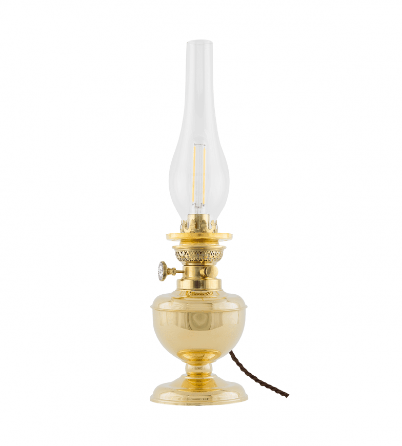 Aspö EL 70 Mässing från Karlskrona lampfabrik - En klassisk liten elmonterad fotogenlampa med oljehus i m&auml;ssing, som passar s&auml;rskilt v&auml;l in i marina milj&ouml;er.