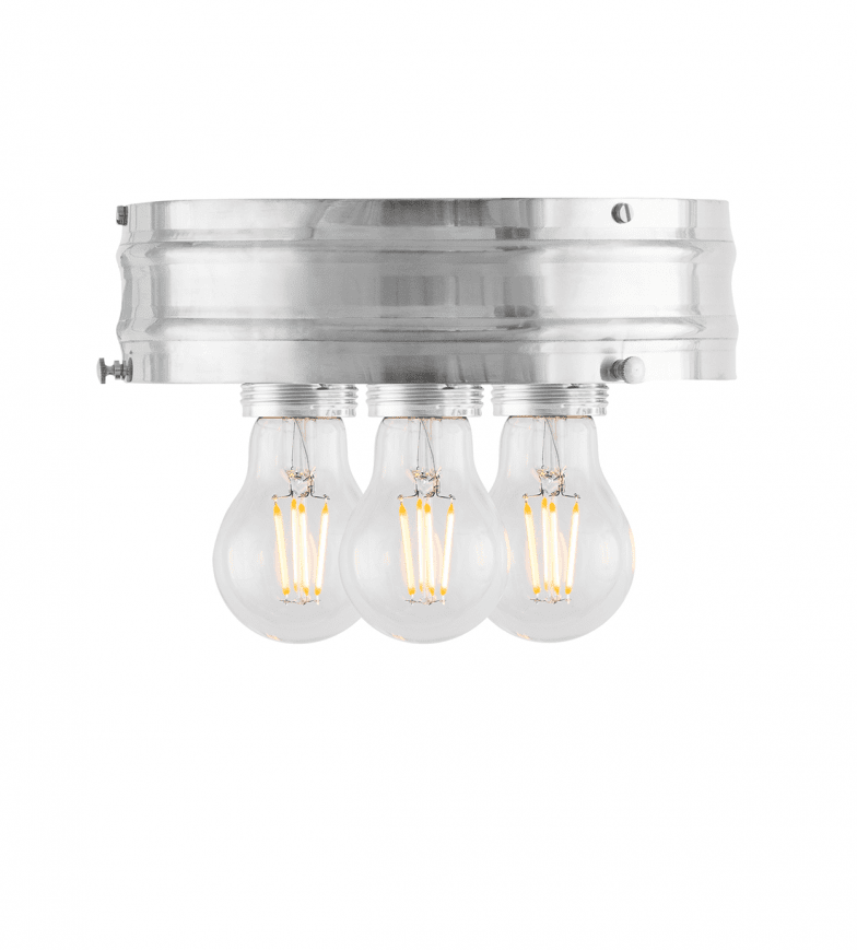 Heidenstam 200 Nickel från Karlskrona lampfabrik - Lampan &auml;r f&ouml;rsedd med tre ljusk&auml;llor f&ouml;r en j&auml;mnare och behagligare ljusbild, vilket &auml;r s&auml;rskilt viktigt vid anv&auml;ndandet av slipade kristallglas.