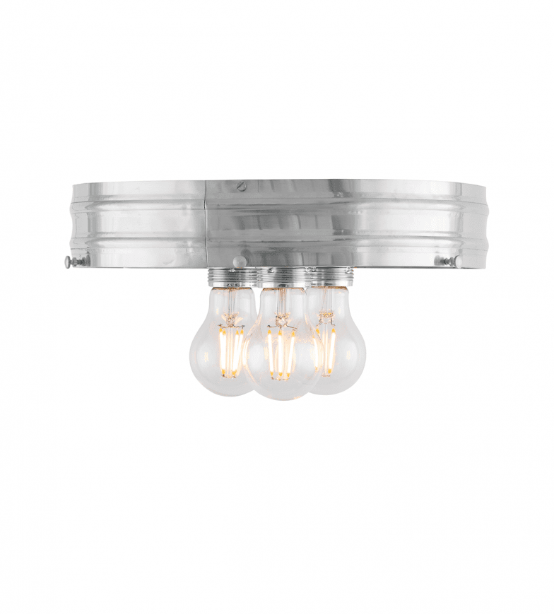 Heidenstam 300 Nickel från Karlskrona lampfabrik - Lampan &auml;r f&ouml;rsedd med tre ljusk&auml;llor f&ouml;r en j&auml;mnare och behagligare ljusbild, vilket &auml;r s&auml;rskilt viktigt vid anv&auml;ndandet av slipade kristallglas.