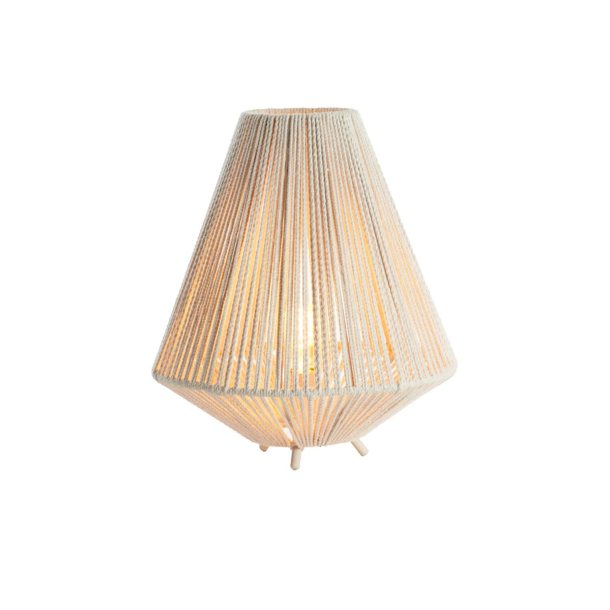 Felida 40cm Krämvit bordslampa från Light & Living - Den geometriska formen och det mjuka materialet ger en bohemisk och naturlig k&auml;nsla, perfekt f&ouml;r att addera en mysig atmosf&auml;r i ditt hem.