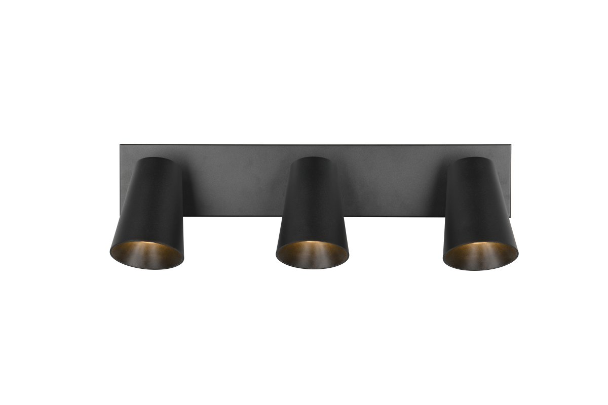 Sharp 3 Svart spotlight från Trio Lighting - Tack vare de sv&auml;ngbara spotlightsen &auml;r tak- och v&auml;gglampan med tre lampor idealisk som kompletterande ljusk&auml;lla i k&ouml;ket eller i sm&aring; rum och ger ditt hem en mysig atmosf&auml;r.