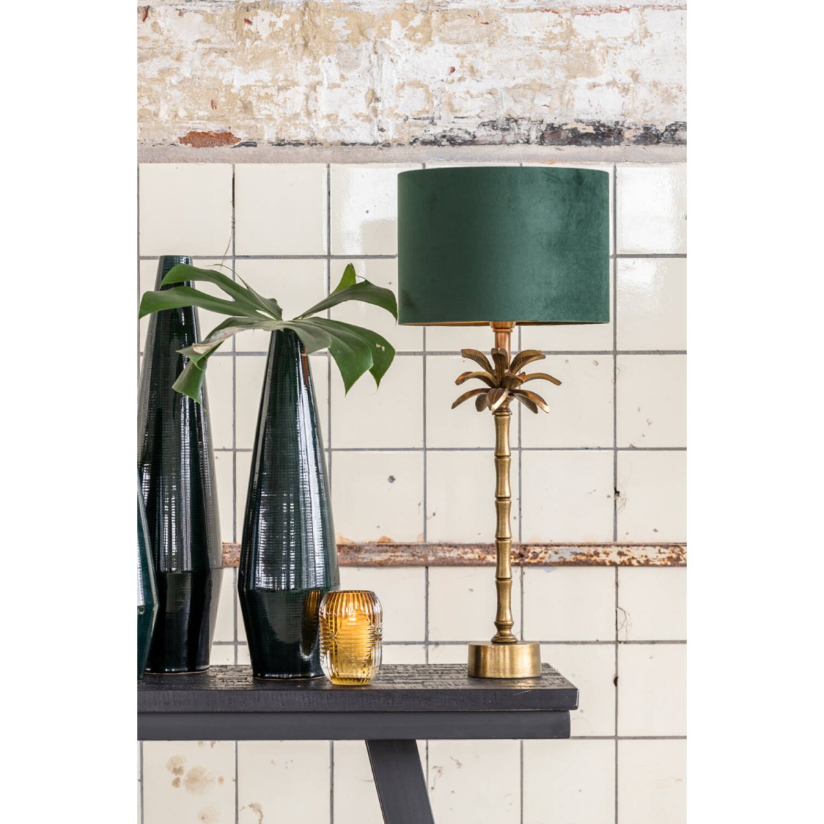 Armata 57cm Brons från Light & Living - Med sin unika design inspirerad av en palm och en sofistikerad antik bronsfinish, skapar denna lampfot en k&auml;nsla av lyx och karibisk charm.