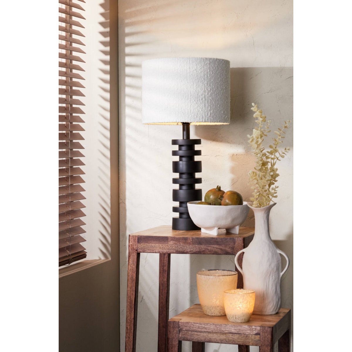 Desley 36cm Svart från Light & Living - Den minimalistiska och industriella looken g&ouml;r den perfekt f&ouml;r trendiga hem och moderna inredningsstilar.
