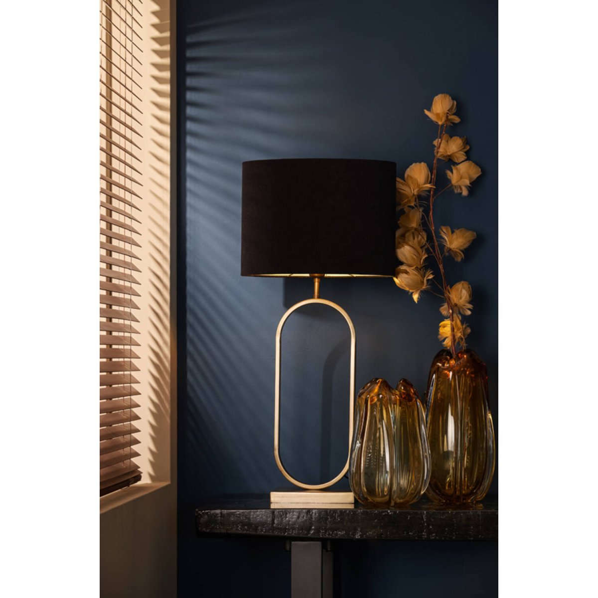 Jamiri 55cm Brons från Light & Living - Dess luftiga och symmetriska form g&ouml;r den till ett harmoniskt inslag i b&aring;de moderna och traditionella hem.