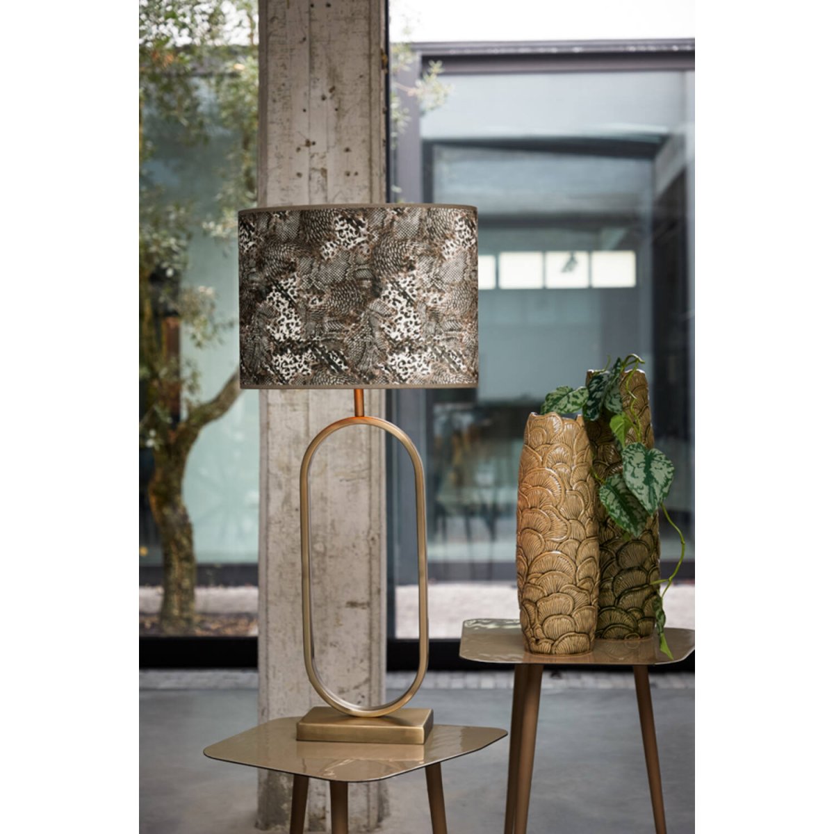 Jamiri 55cm Guld från Light & Living - Dess luftiga och symmetriska form g&ouml;r den till ett harmoniskt inslag i b&aring;de moderna och traditionella hem.