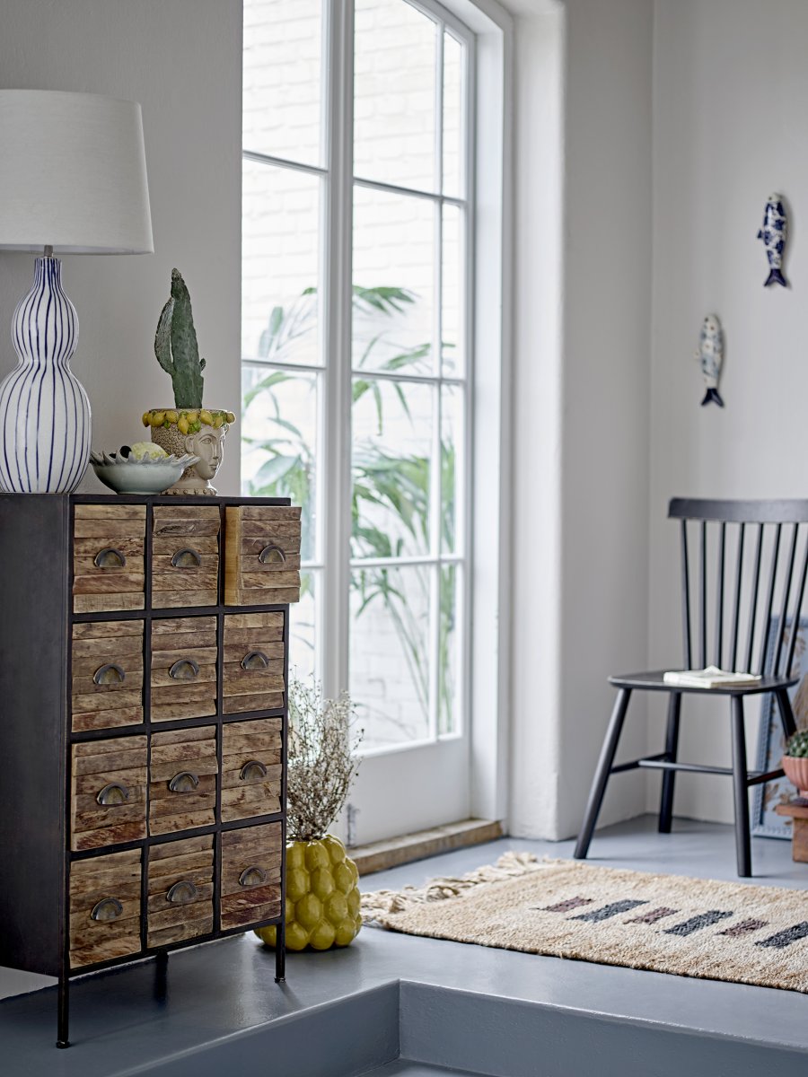 Gavisa 68cm Blå bordslampa från Bloomingville - Gavisa bordslampa &auml;r en stilfull och unik inredningsdetalj som tillf&ouml;r b&aring;de karakt&auml;r och st&auml;mning till ditt hem.