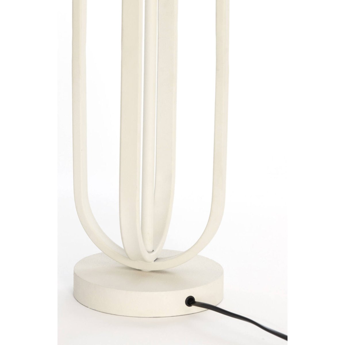 Aster 55cm Krämvit från Light & Living - Tillverkad i metall med en stilfull kr&auml;mvit f&auml;rg ger denna lampfot en lyxig och modern k&auml;nsla.