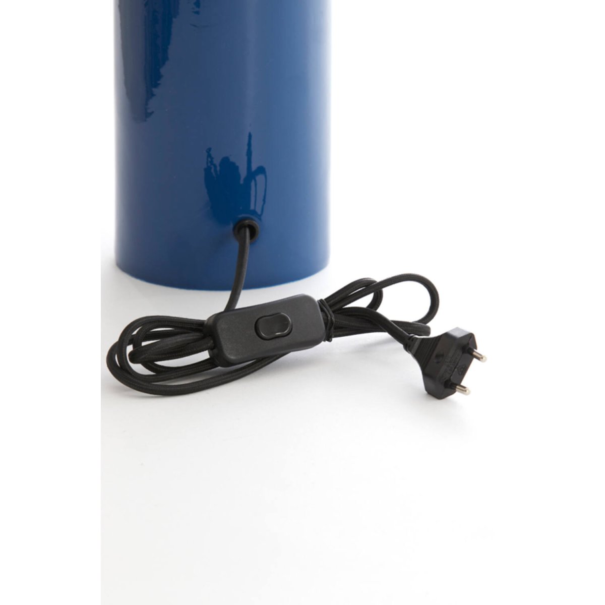 Petch 40cm Blå från Light & Living - Placera den i vardagsrummet, sovrummet eller hallen och kombinera med en lampsk&auml;rm f&ouml;r att skapa en personlig och elegant atmosf&auml;r!