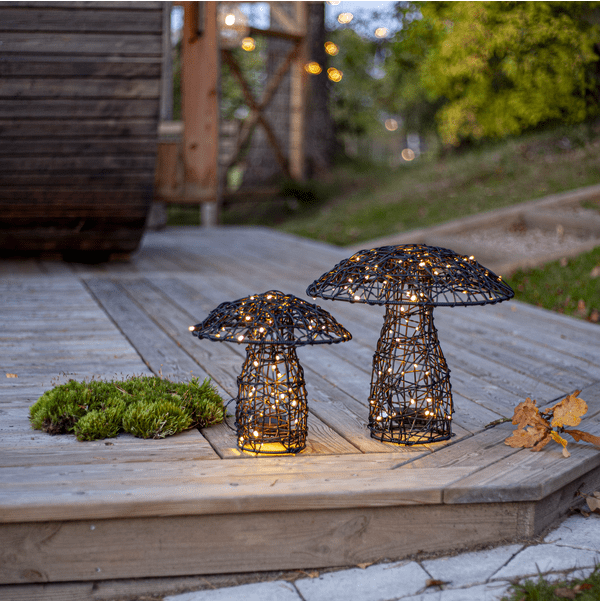 Otto 26cm Svart från Star Trading - Gjord av svart konstrotting med metallstomme.