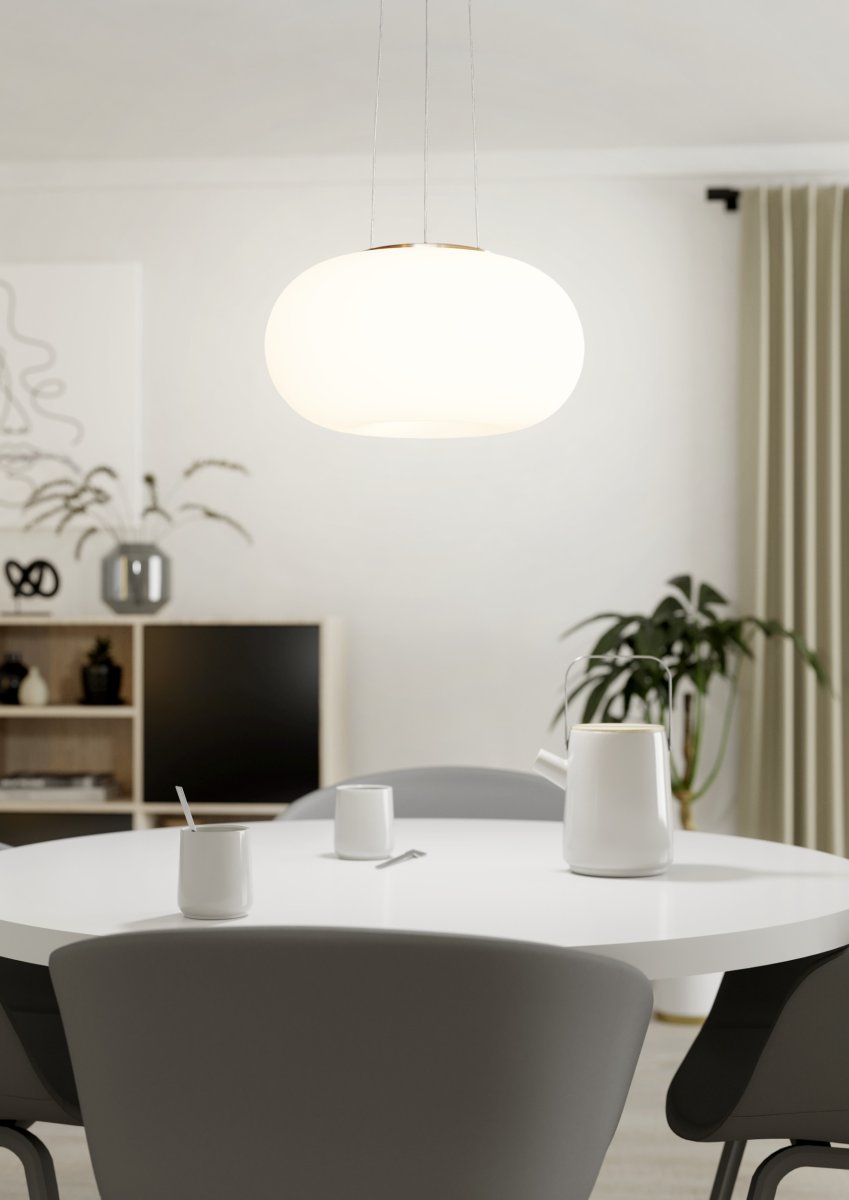 Optica Ø45 Vit taklampa från Eglo - Lampan &auml;r tillverkad i metall med en matt nickelfinish och har en rund kupa i opalglas som sprider ljuset j&auml;mnt och bl&auml;ndfritt.