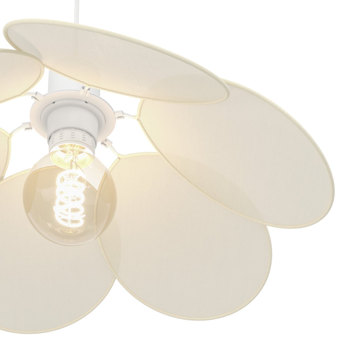 Binacua Ø40 Beige taklampa från Eglo - Textilen ger lampan ett mjukt och ombonat uttryck samtidigt som blomformen blir ett lekfullt inslag i rummet.