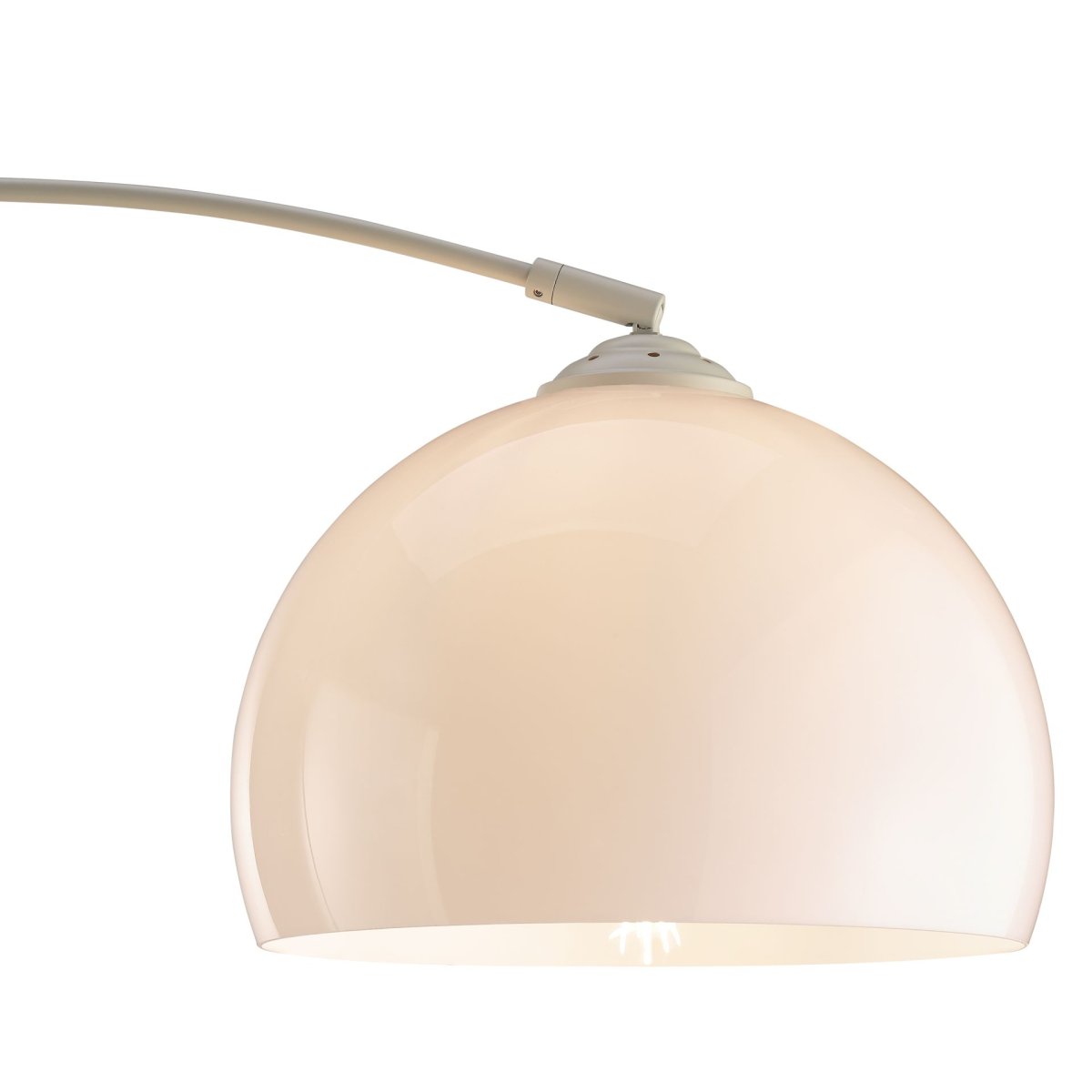 Vessa Beige golvlampa från Brilliant - Vessa &auml;r en stilren golvlampa i beige metall med en vit kupa i plast som ger lampan ett mjukt och elegant uttryck.