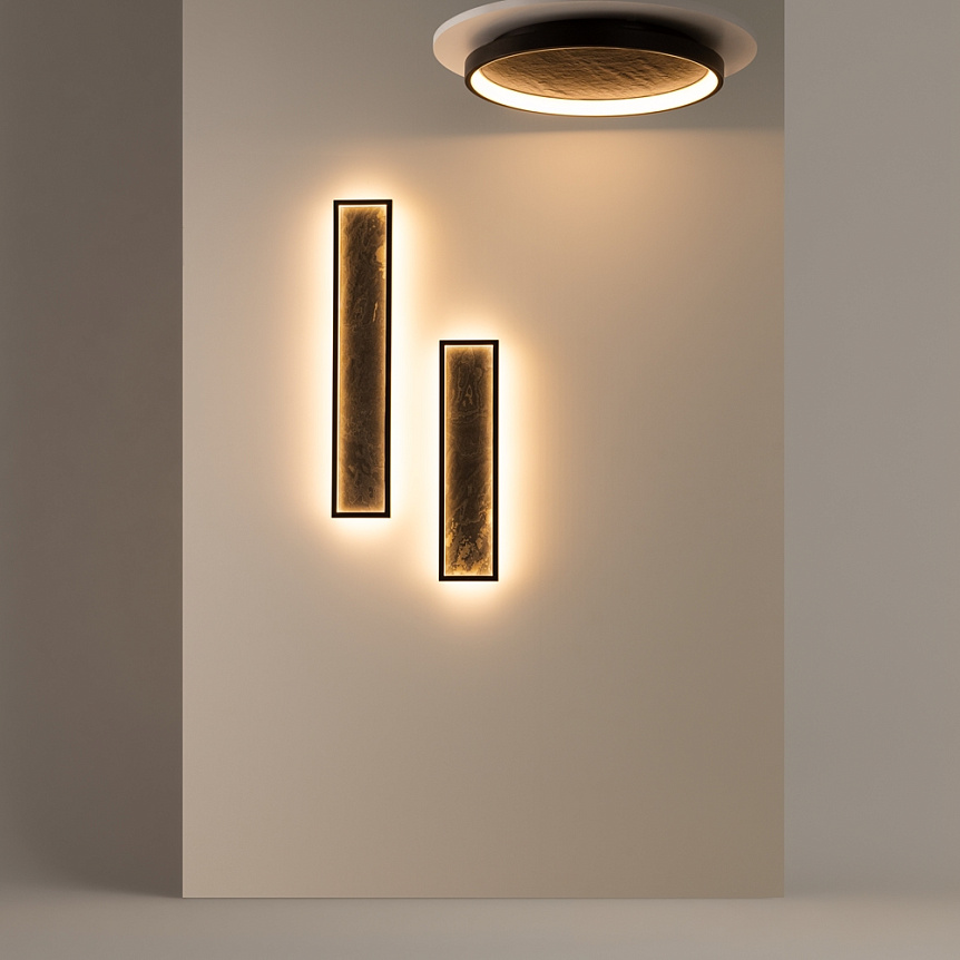 Orign 60cm Svart vägglampa från Maytoni - Orign &auml;r en v&auml;gglampa i metall med en elegant stenimitation i mitten som ger ett naturligt och exklusivt intryck.