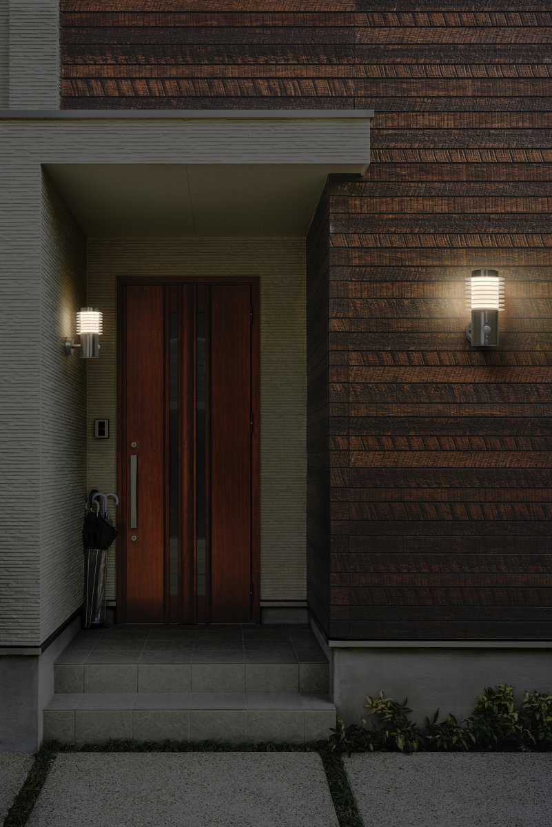 Rondo Sensor Stål utelampa från Ledvance - Med sin stilrena design och effektiva funktionalitet &auml;r denna armatur det perfekta valet f&ouml;r att b&aring;de belysa och s&auml;kerst&auml;lla ditt utomhusomr&aring;de.