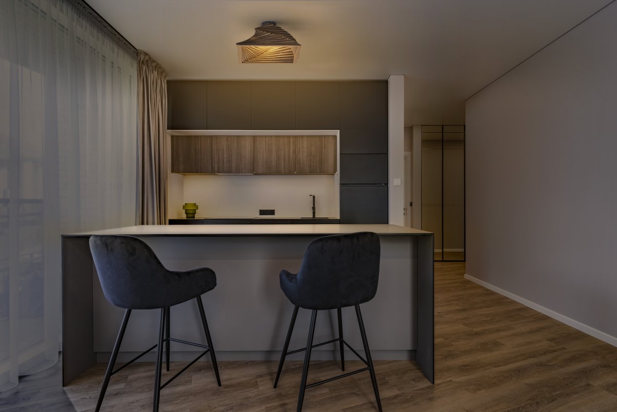 Cardboard Turn 40cm Brun plafond från Ledvance - Cardboard &auml;r en simpel plafond med h&aring;llbar design.