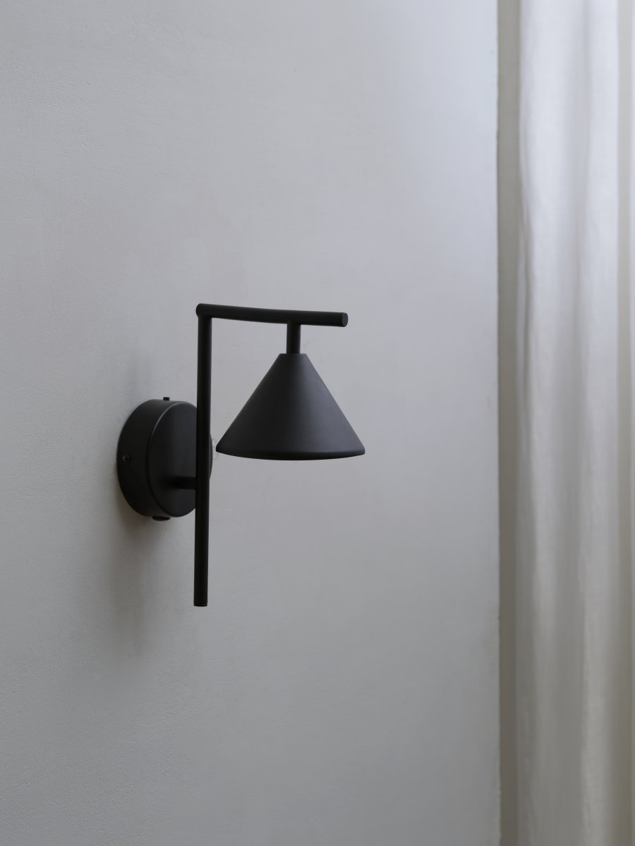 Fuji Ø12 Svart vägglampa från Ledvance - 