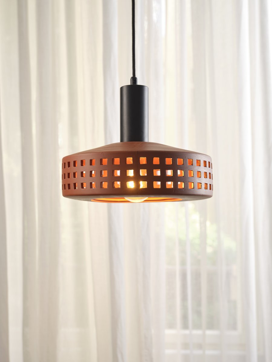 Clay Windows Ø26 Brun taklampa från Ledvance - Clay Windows har en rustik design med sin sk&auml;rm gjord av lera i en r&ouml;dbrun f&auml;rg.