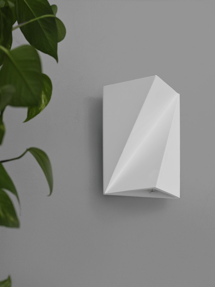 Origami Swan 20cm Vit vägglampa från Ledvance - Origami Swan &auml;r en modern v&auml;gglampa gjord av gips.