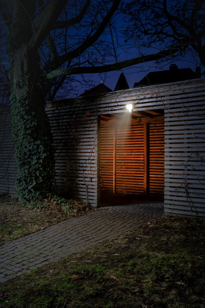 Flood Sensor 27W 4000K Vit utelampa från Ledvance - Du kan ocks&aring; v&auml;lja att st&auml;nga av sensorn helt och d&aring; ist&auml;llet anv&auml;nda dig av timern, lampan &auml;r d&aring; t&auml;nd i 6h och sl&auml;ckt resterande timmar p&aring; dygnet.