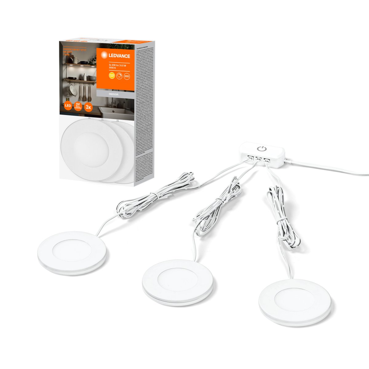 Spot Magnet 8,5W Vit från Ledvance - Fr&aring;n dimmern g&aring;r sedan en sladd p&aring; 1,5m som avslutas med en väggkontakt f&ouml;r v&auml;gguttag.