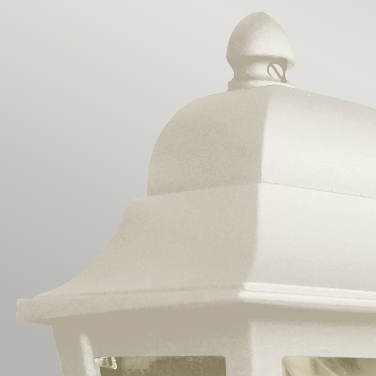 Deco Lane 32cm Beige utelampa från Elstead Lighting - Tillverkad av kr&auml;mf&auml;rgad aluminium och polykarbonat, erbjuder den en l&auml;tt men robust konstruktion som &auml;r v&auml;derbest&auml;ndig och l&aring;nglivad.