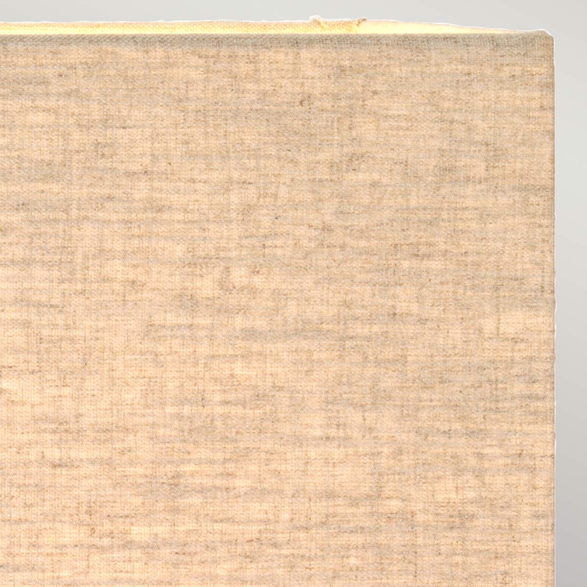 Dorado 77cm Brons bordslampa från Elstead Lighting - Sk&auml;rmen har en naturlig f&auml;rgton som harmoniserar med den klassiska skulpturen och ger en varm och behaglig belysning.