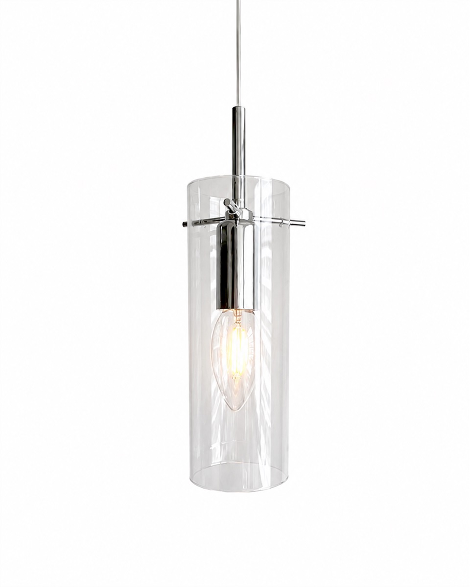 Cilinda Ø7 Krom/transparent fönsterlampa från Nordic Lighting - Det klara glaset skapar en fin ljusspridning och i kombination med metallen ikromfinish blir det en snygg inredningsdetalj.