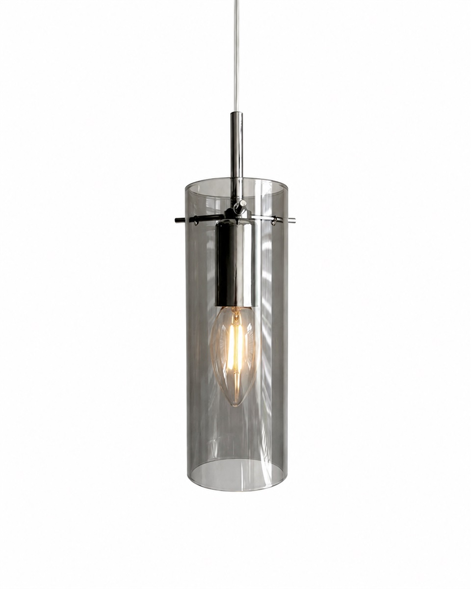 Cilinda Ø7 Krom/rökfärgad fönsterlampa från Nordic Lighting - Det r&ouml;kf&auml;rgade glaset skapar en fin ljusspridning och i kombination med kromdetaljerna blir det en snygg inredningsdetalj.