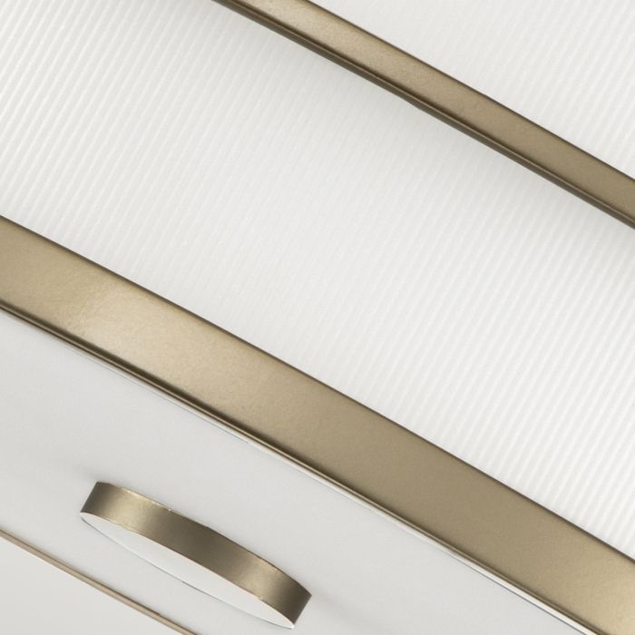 Fusion Ø34 Mässing plafond från Elstead Lighting - Ramen &auml;r f&ouml;rsedd med r&auml;fflat opalglas runt sidorna och en glaskupa som diffusor i botten, vilket skapar en fascinerande ljuseffekt.