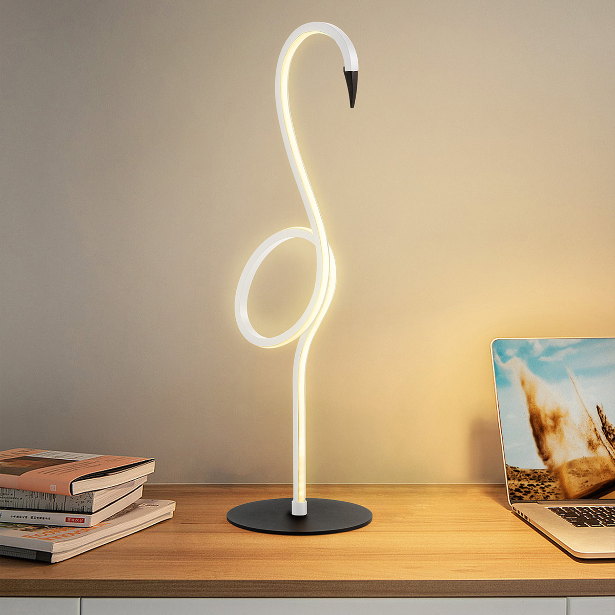 Flamingo 50cm Vit bordslampa från Elstead Lighting - Flamingo &auml;r en konstn&auml;rlig och elegant bordslampa som kombinerar modern design med skulptural estetik.
