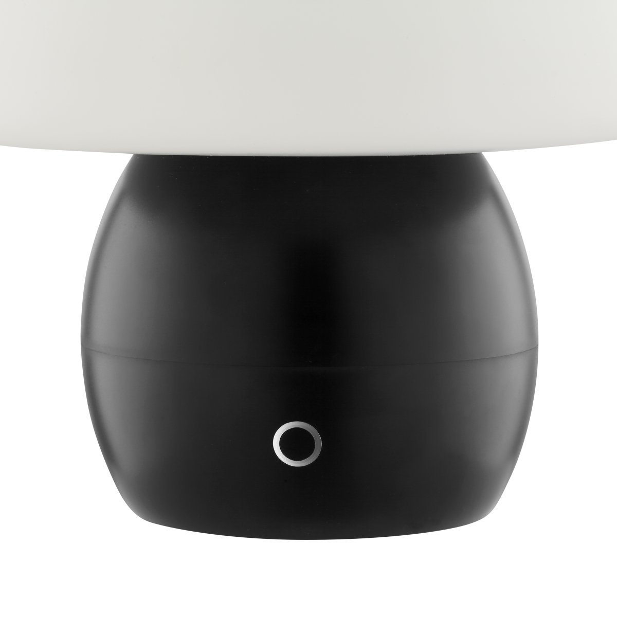 Dupos 22cm Svart portabel från Brilliant - Dupos &auml;r en modern och praktisk bordslampa i vitt glas och svart fot av plast, formgiven i ett svampinspirerat formspr&aring;k som g&ouml;r den till ett dekorativt inslag i alla typer av interi&ouml;rer &ndash; fr&aring;n sovrum till vardagsrum, k&ouml;k eller terrass.