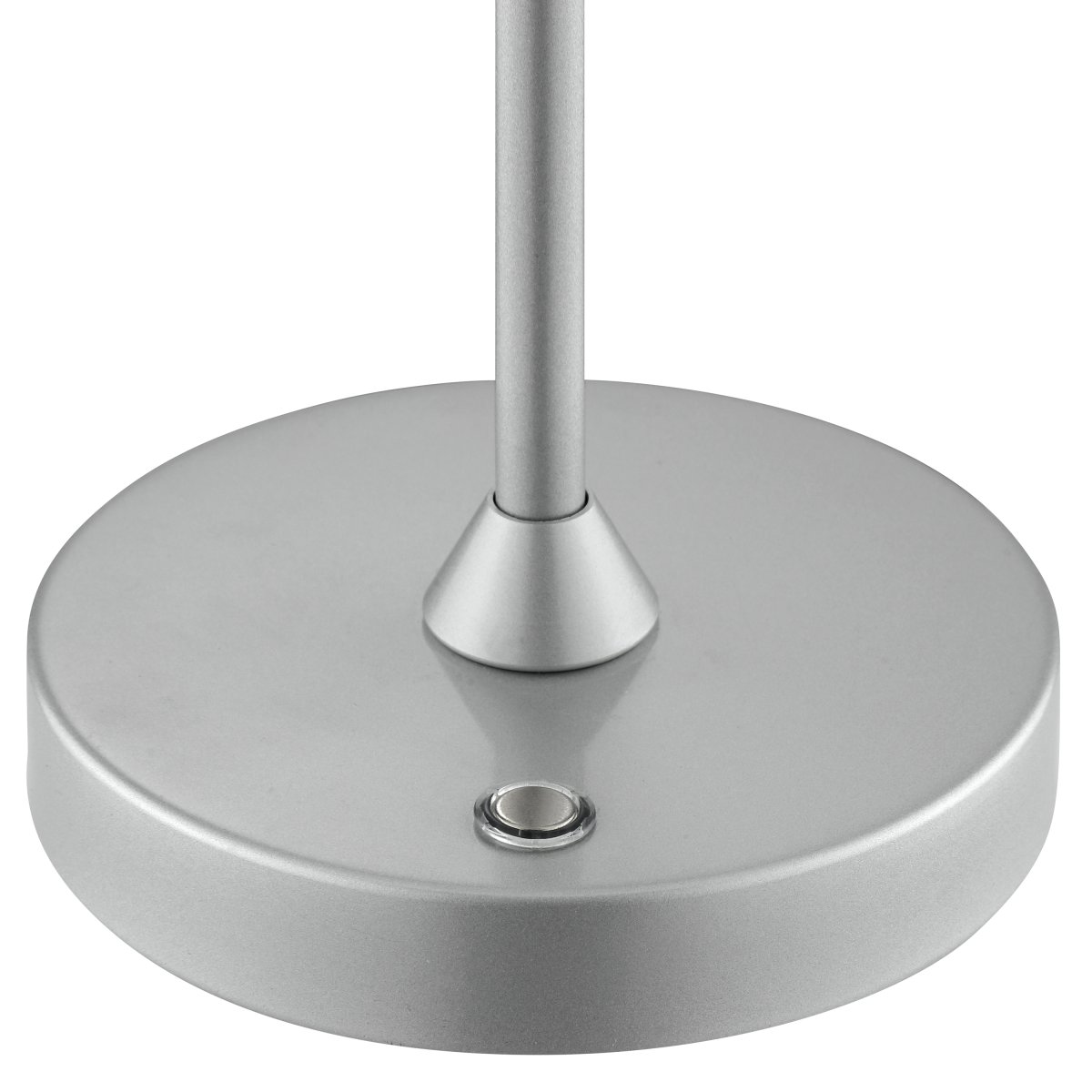 Elora 37cm Silver portabel från Brilliant - Lampan &auml;r tillverkad i metall och plast och &auml;r utrustad med touchdimmer p&aring; lampfoten.