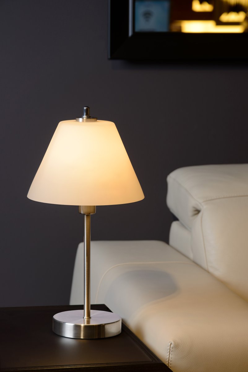Touch 42cm Krom bordslampa från Lucide - T&auml;nd lampan genom att r&ouml;ra vid foten med fingret och tryck igen f&ouml;r att dimra ljuset stegvis till den niv&aring; du vill ha.