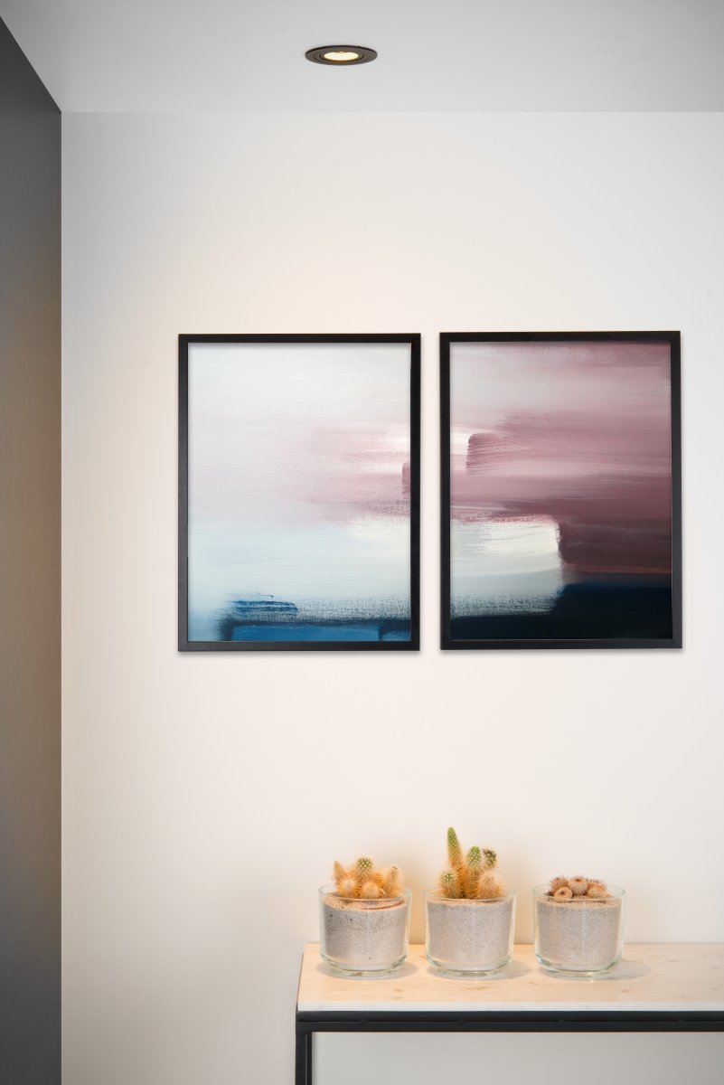 Tube spotlight GU10 Svart från Lucide - Den &auml;r framtagen f&ouml;r att enkelt integreras i undertak och passar perfekt i moderna milj&ouml;er som vardagsrum, hall eller sovrum.