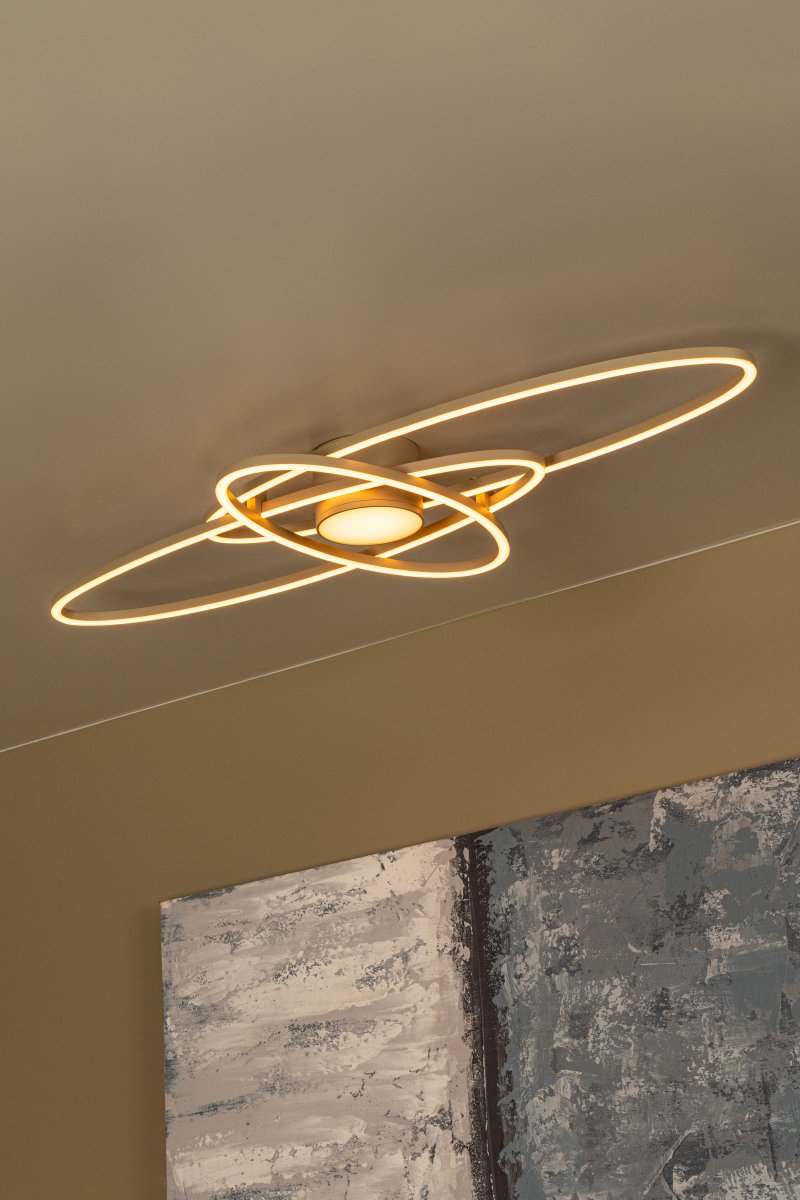 Galactica 100cm Beige plafond från Lucide - Galactica &auml;r ett utm&auml;rkt val f&ouml;r sovrummet d&auml;r flexibilitet, komfort och modern design st&aring;r i fokus.