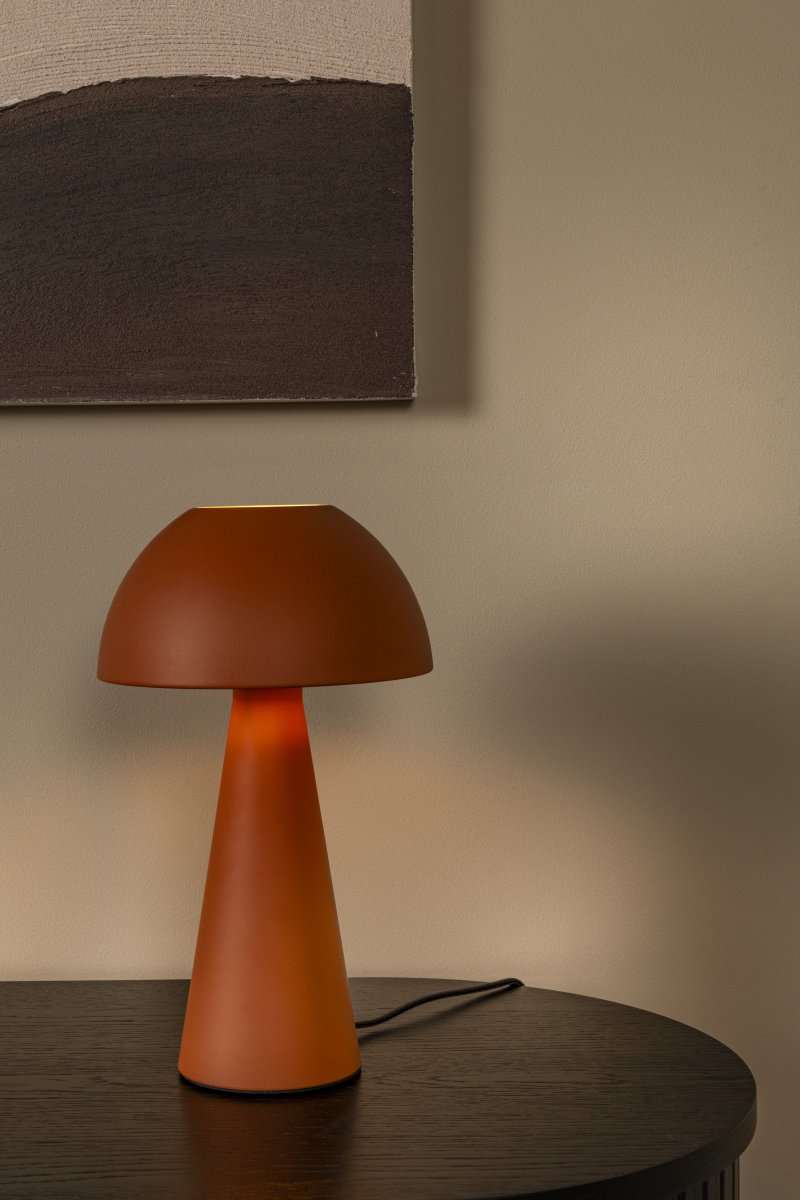 Jorgo 33cm Terracotta bordslampa från Lucide - Jorgo &auml;r en modern bordslampa av metall i en terracotta nyans med en mjukt rundad form som ger ett stilrent uttryck.