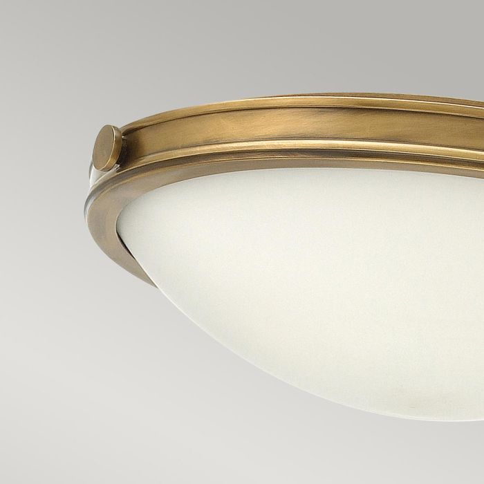 Collier Ø48 Antikmässing plafond från Elstead Lighting - Gjutna knappar, g&aring;ngj&auml;rn och st&auml;nger i en finish av klassisk m&auml;ssing ger en sofistikerad elegans som &auml;r b&aring;de modern och tidl&ouml;s.