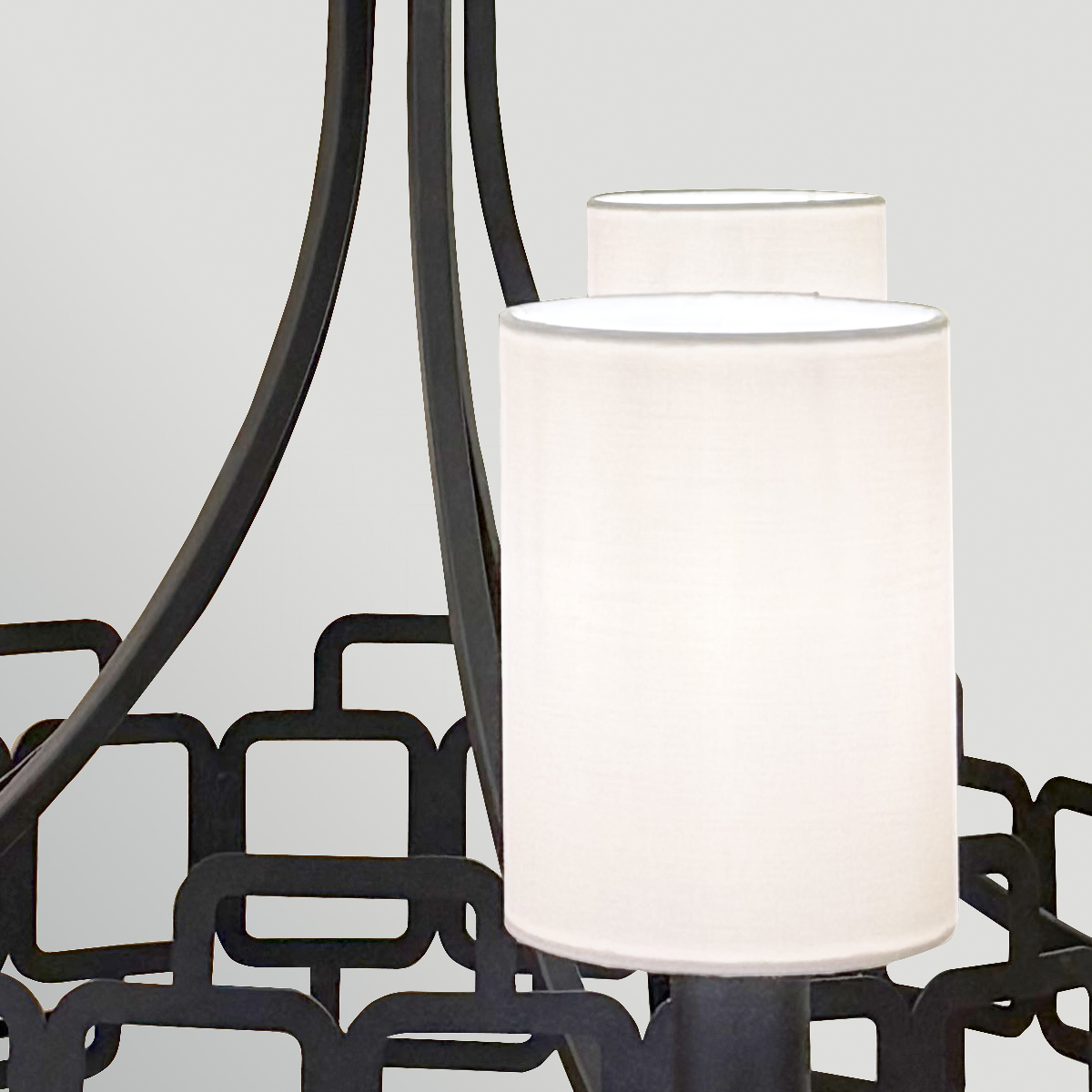 Sabina Ø72 Svart taklampa från Elstead Lighting - Stommen i svart st&aring;l pryds av ett geometriskt m&ouml;nster som ger lampan en modern och karakt&auml;rsfull k&auml;nsla.